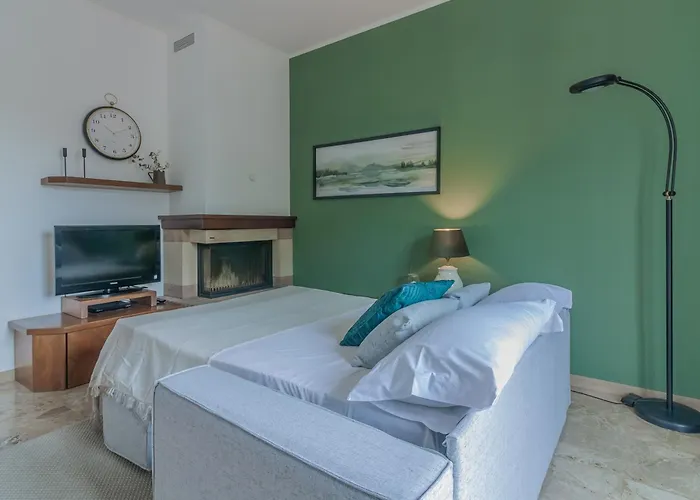 Casa Breggia Apartment *