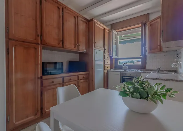 Casa Breggia * تْشيرنوبيو